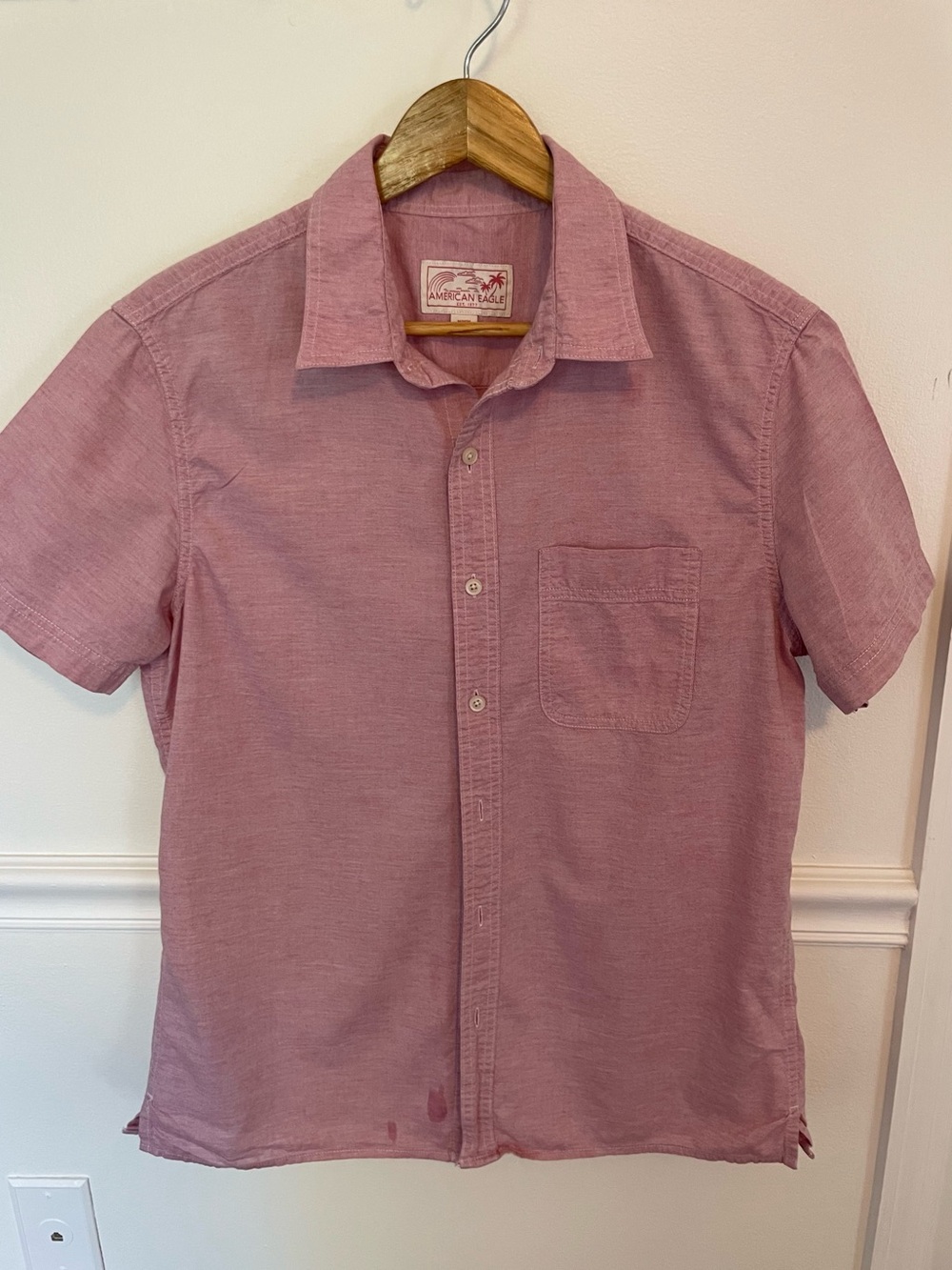 American Eagle Outfitters Short-Sleeve Button-Down Shirt in Dusty Pink